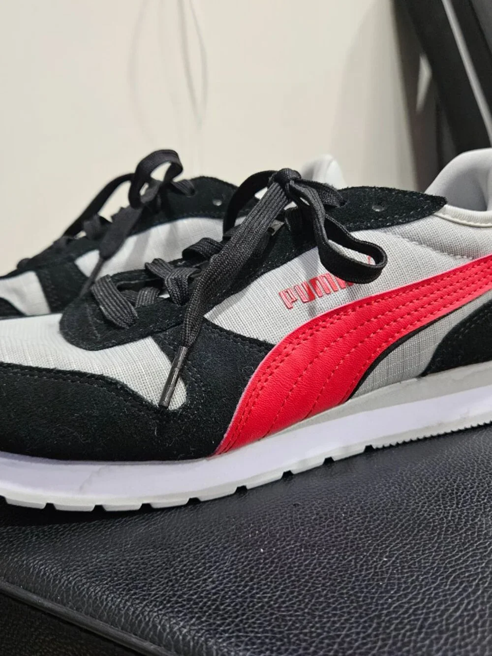 PUMA Soft Foam Tennis Shoes Size (  )  Red- Gray- Black-